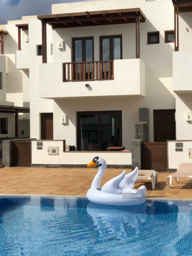 Noray Swan Villa ปูแอร์โตกาเลโร ภายนอก รูปภาพ