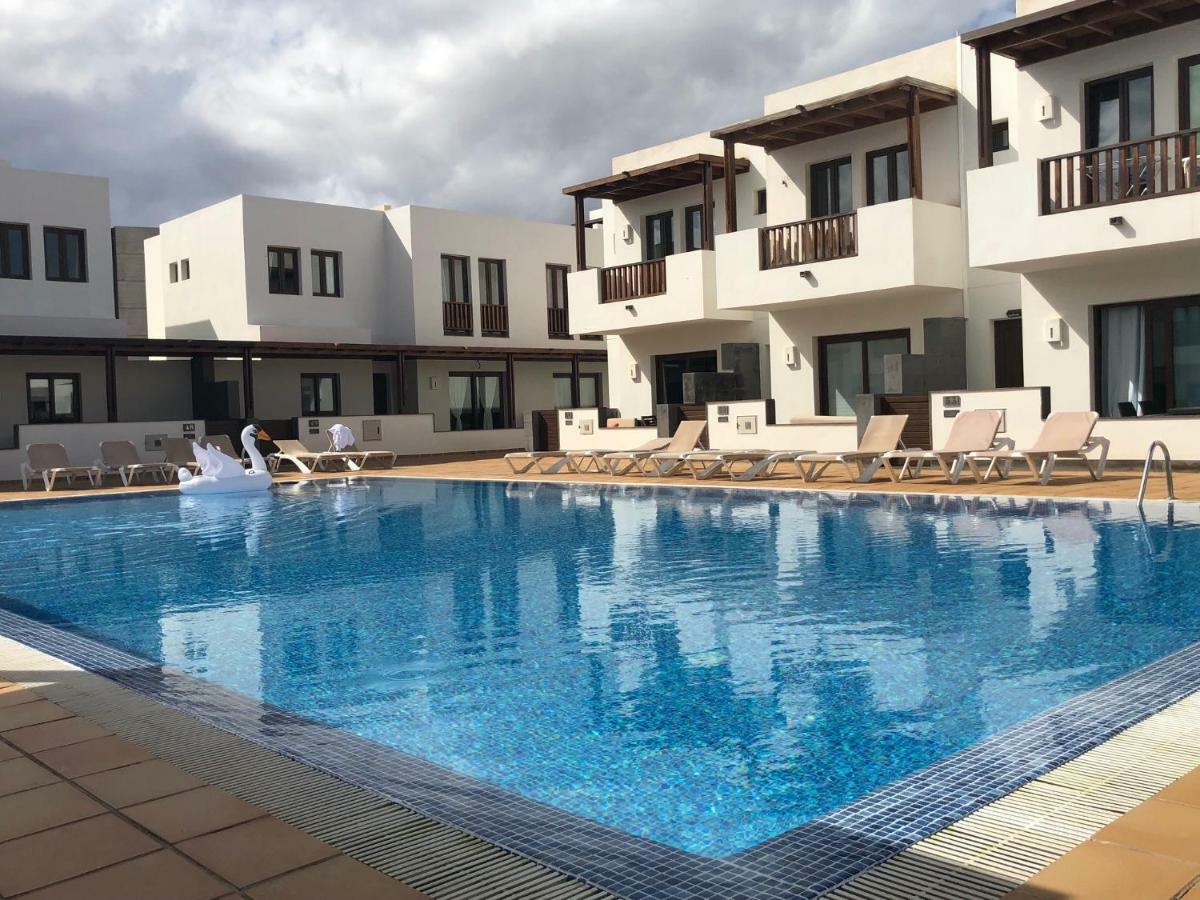 Noray Swan Villa ปูแอร์โตกาเลโร ภายนอก รูปภาพ